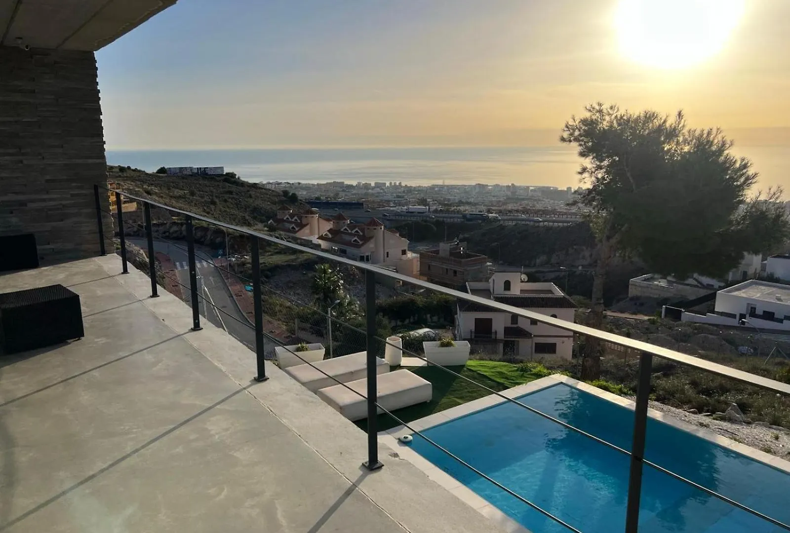 Amazing Villa In Benalmadena