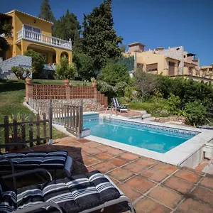 La Tuna Villa